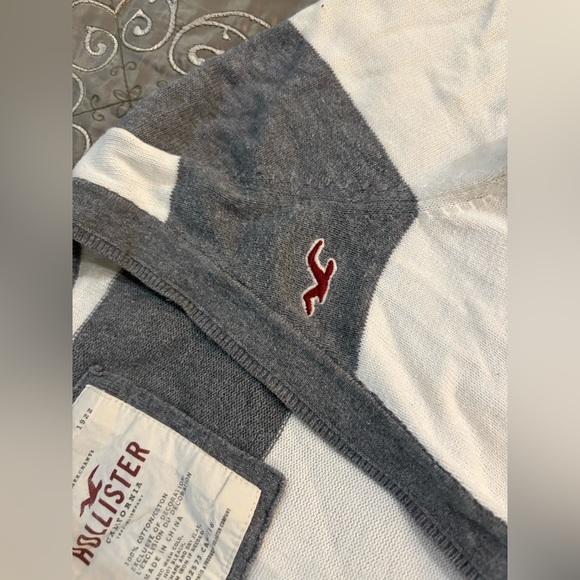 Hollister button up stripped cardigan - Picture 3 of 5